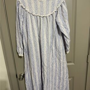 Vintage LL Bean prairie nightgown  Light Blue and White - size not legible